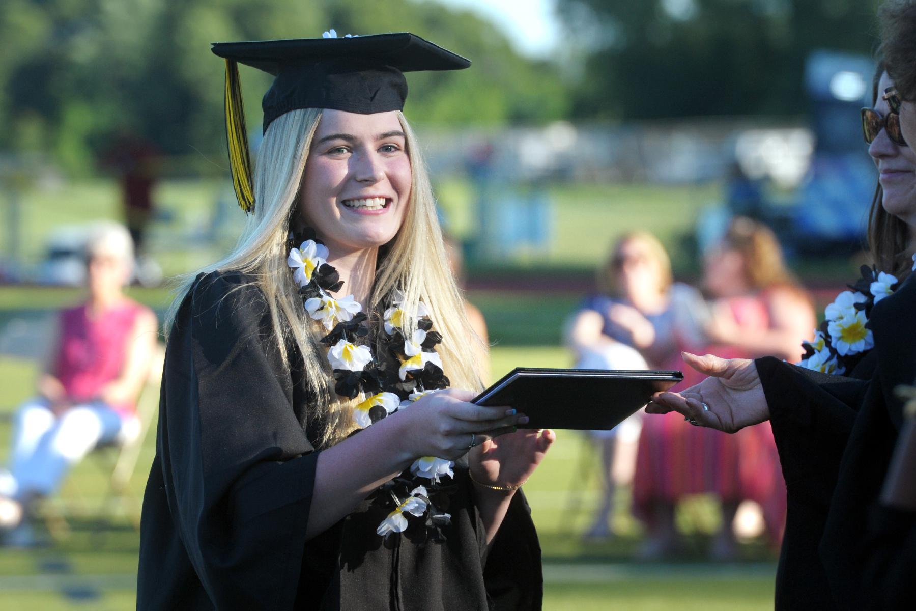 PHOTOS — Trumbull grads get their moment in the sun