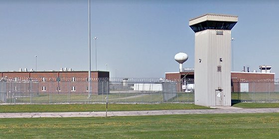 Jury deliberates in guards' trial in deadly prisoner beating - Vimarsana News