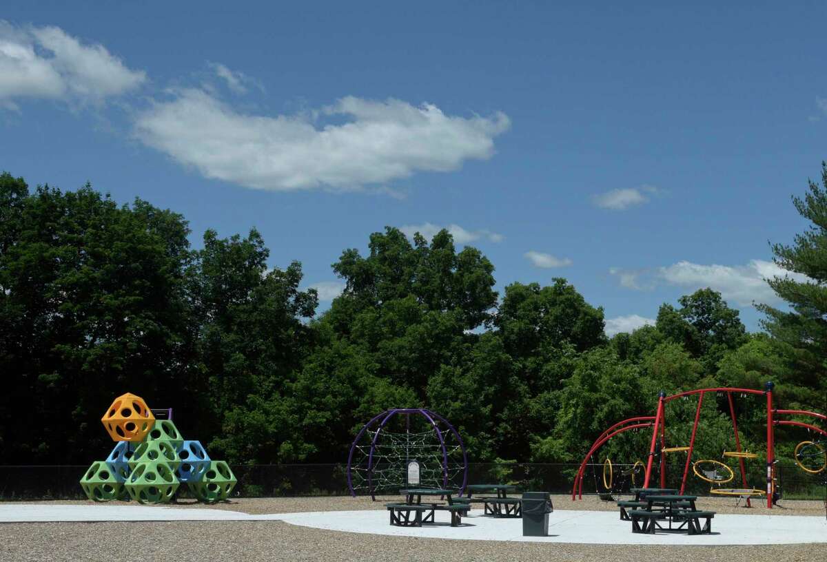 ‘It’s like paradise’ Bethel staff ‘couldn’t be more pleased’ with renovations to elementary schools