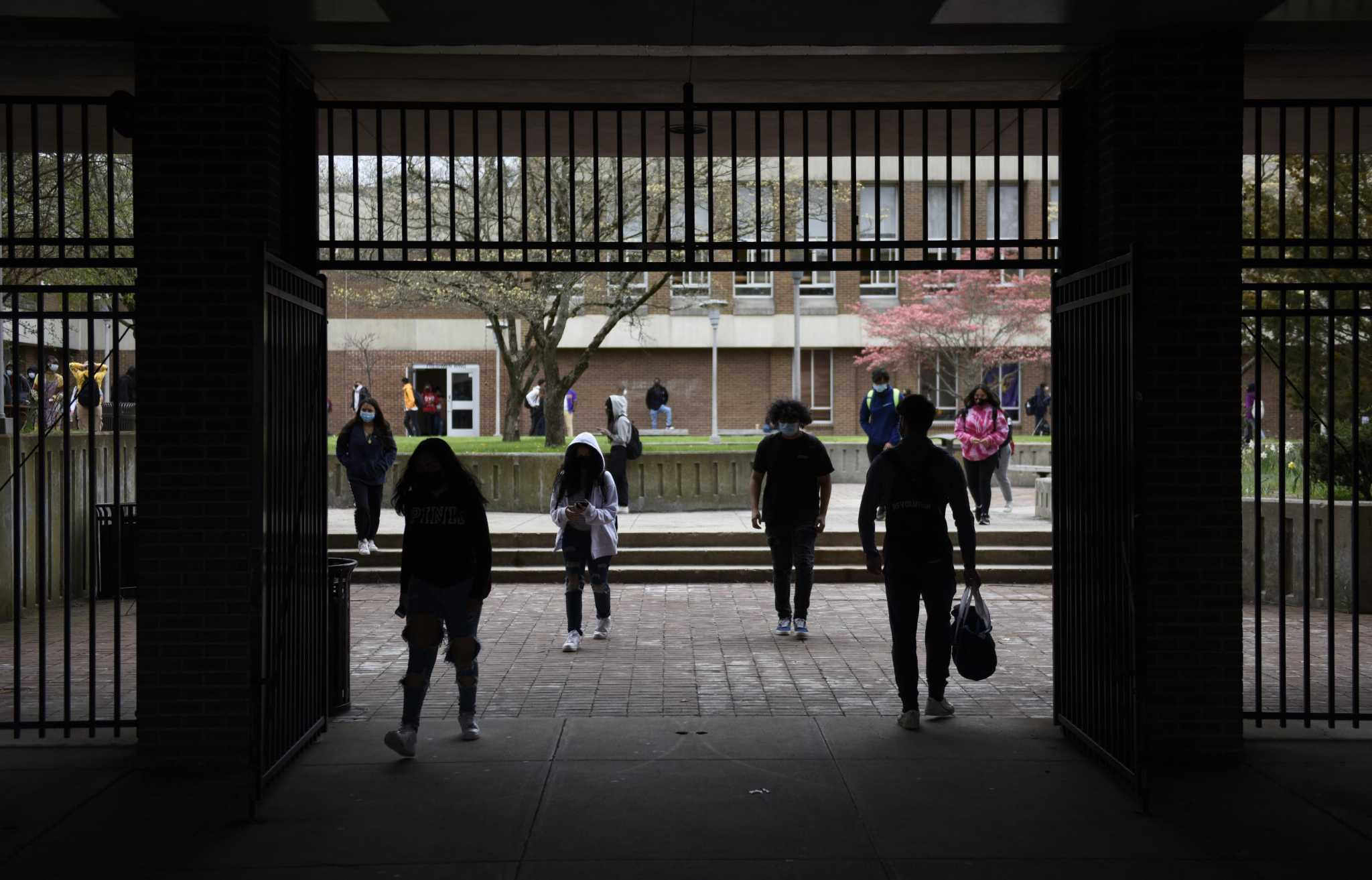 Stamford teachers grapple with staff shortages: 'There aren't enough bodies' - Vimarsana News