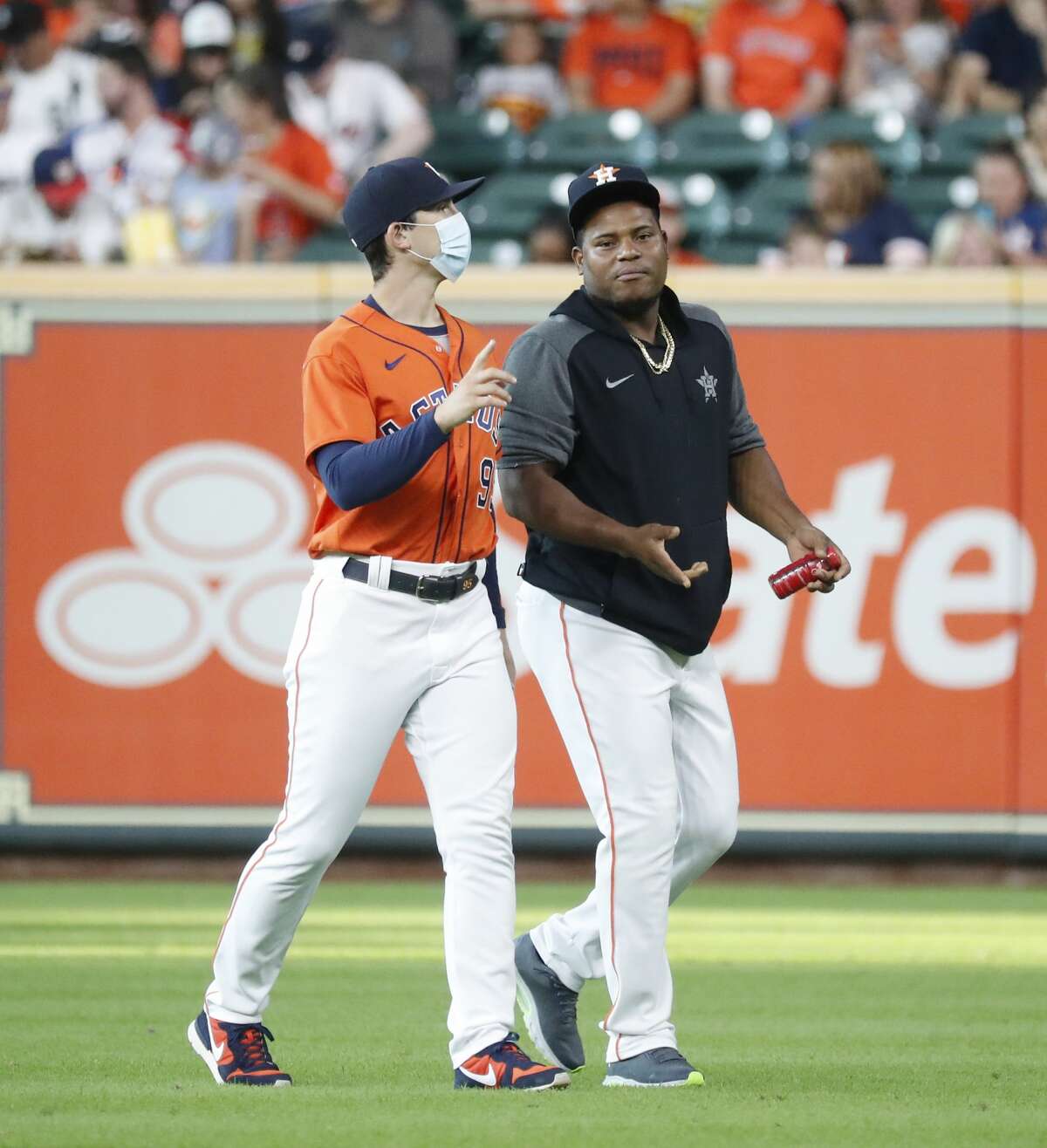 Yordan Alvarez lifts Astros to walkoff win against White Sox