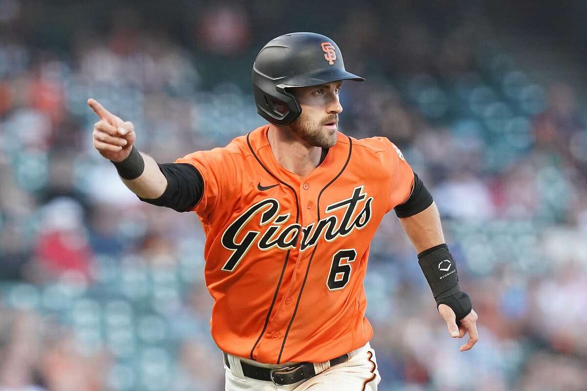SAN FRANCISCO, CALIFORNIA - JUNE 18: Steven Duggar #6 of the San Francisco Giants points as he runs to home plate to score against the Philadelphia Phillies during the second inning at Oracle Park on June 18, 2021 in San Francisco, California. (Photo by Ben Green/Getty Images)