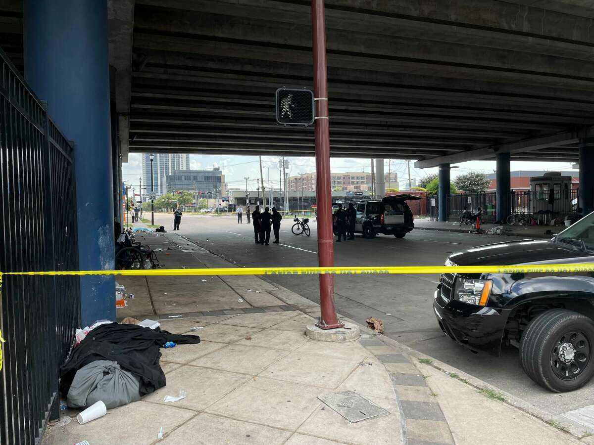 1 killed, 2 wounded in downtown Houston shooting