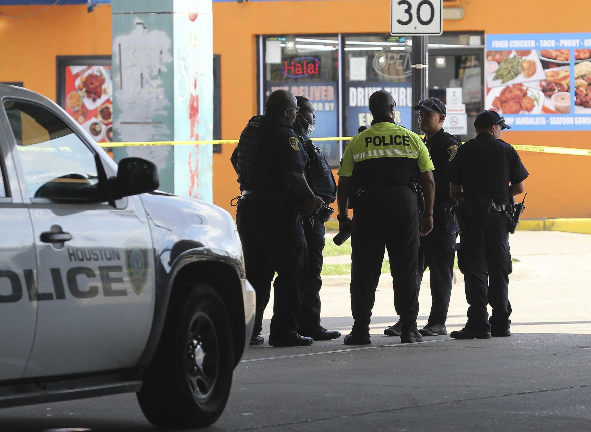 1 killed, 2 wounded in downtown Houston shooting