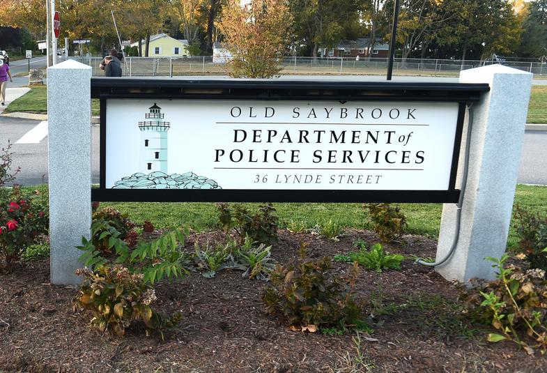 Old Saybrook's use of police body cameras raises privacy concerns - Vimarsana News