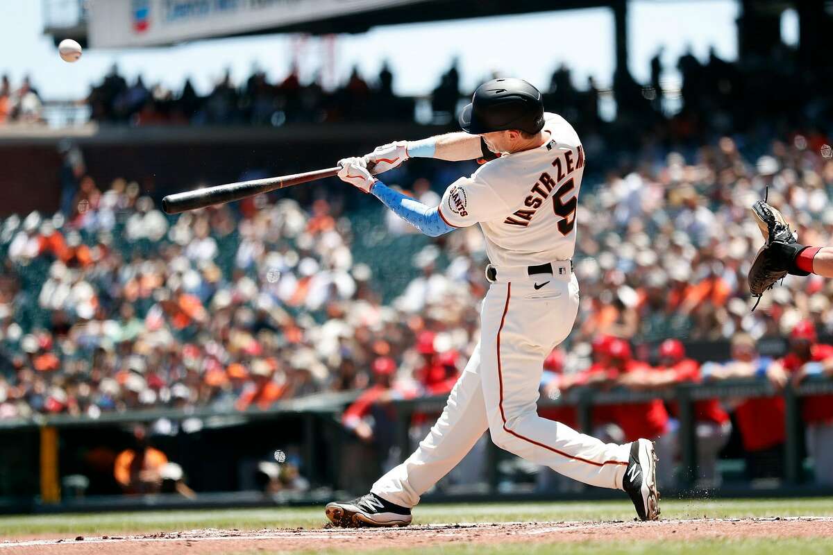 Wilmer Flores blasts two-run home run to give Giants 3-0 lead