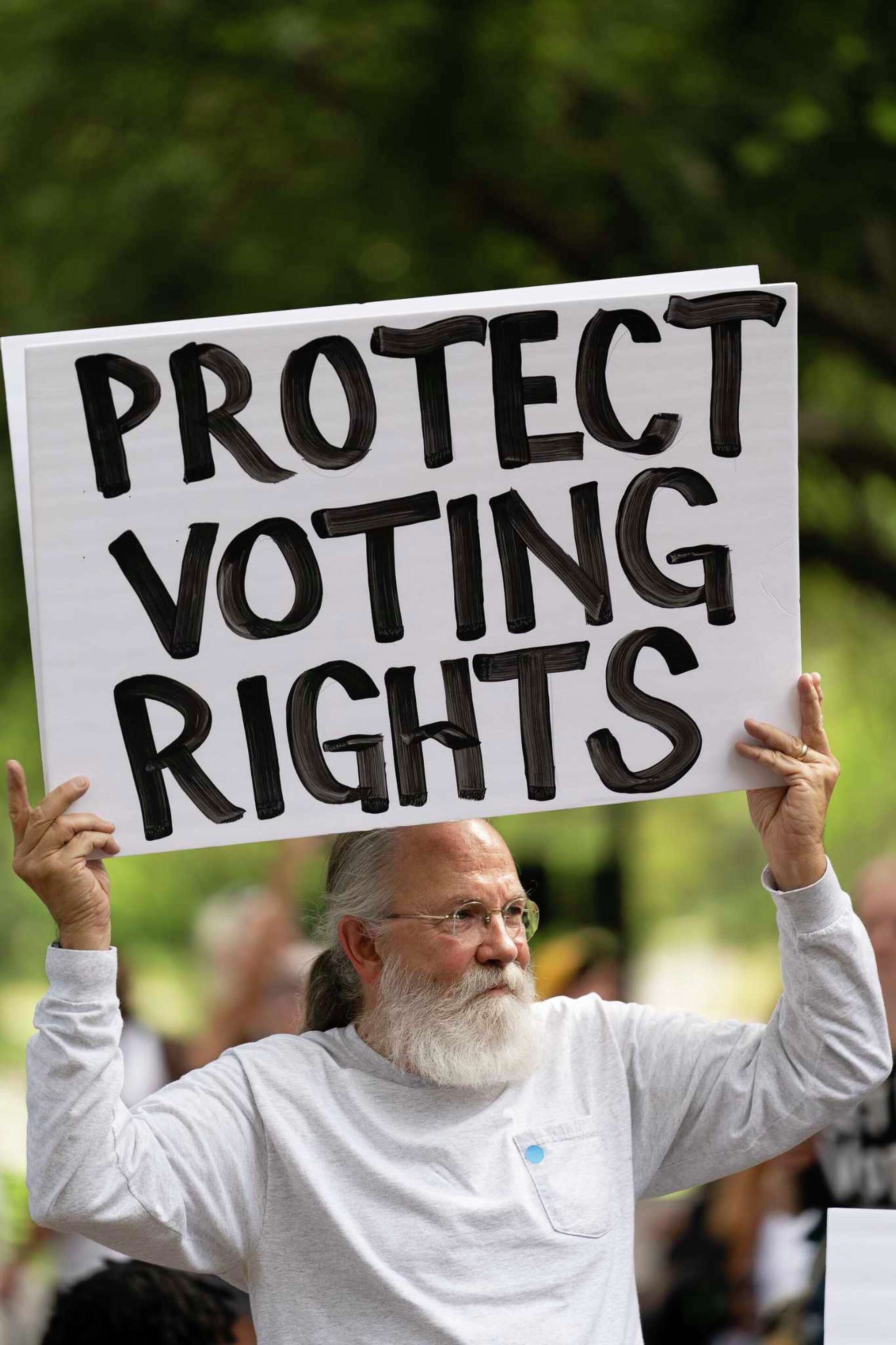 Democrats rally at Texas Capitol for federal voting rights legislation