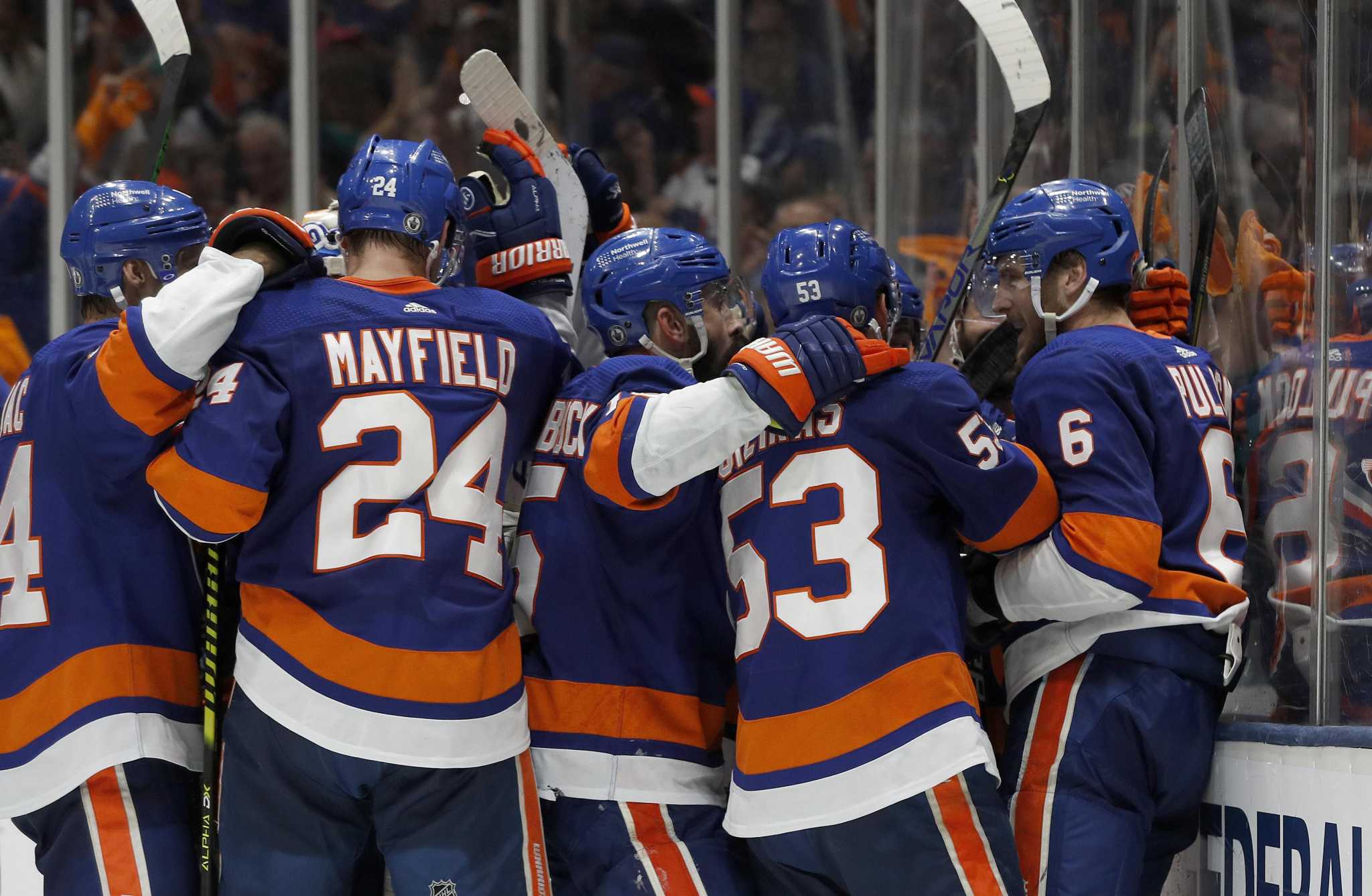 New arena season tickets sold out, Islanders announce - Flipboard