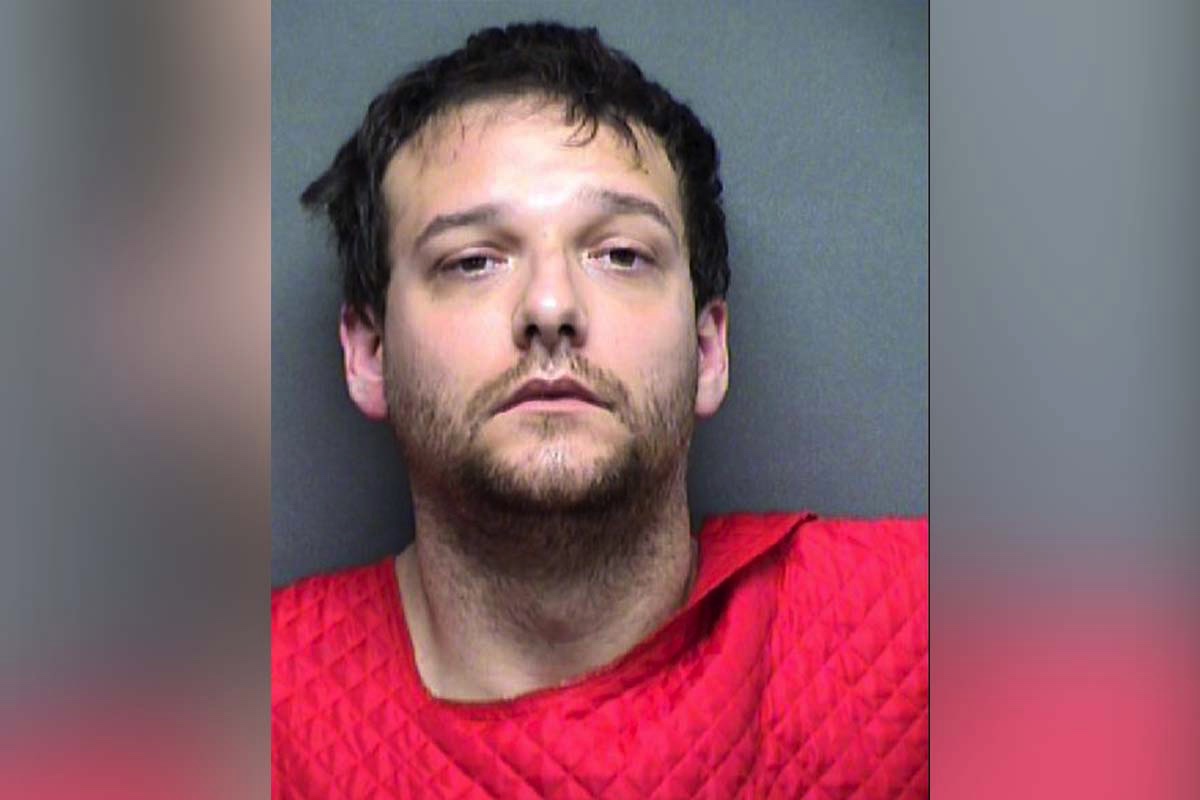 Man accused of killing pregnant mom in front of her kids faces capital ...