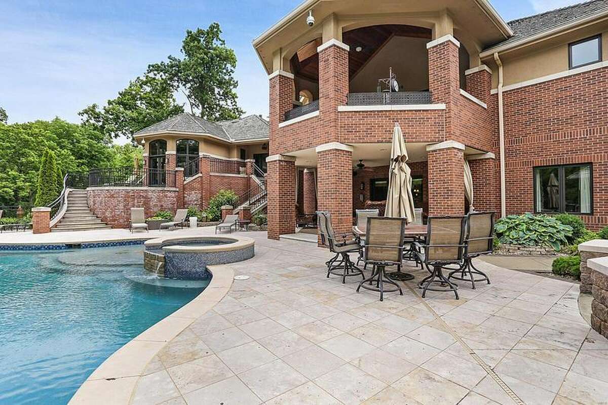 101 Brothers Ln, Edwardsville