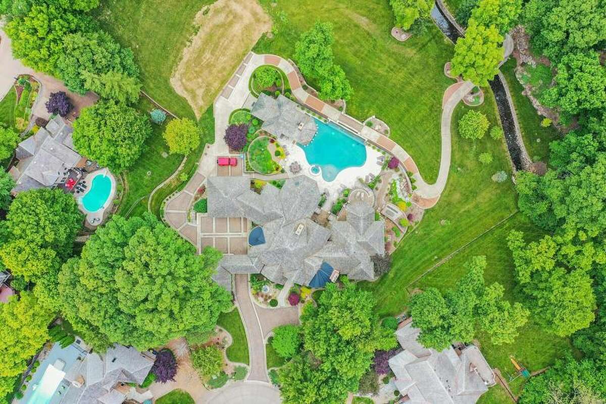 101 Brothers Ln, Edwardsville