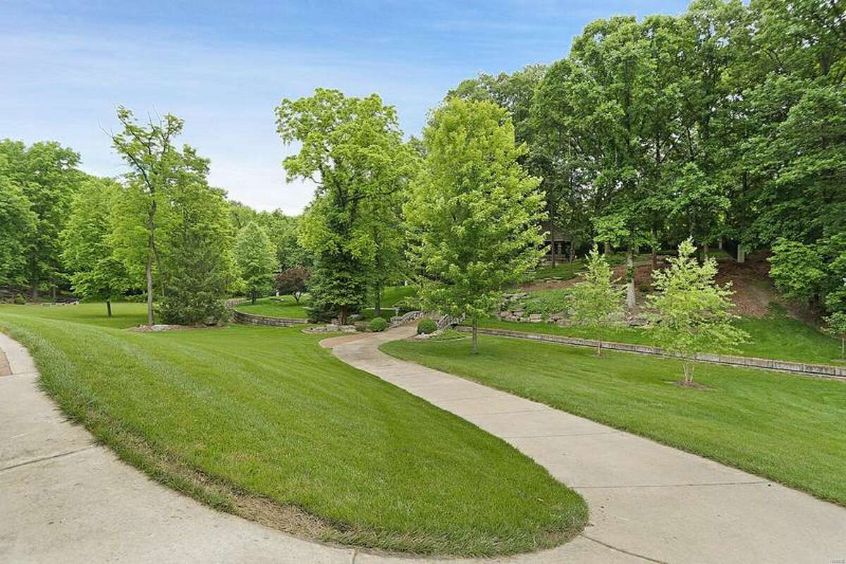 101 Brothers Ln, Edwardsville