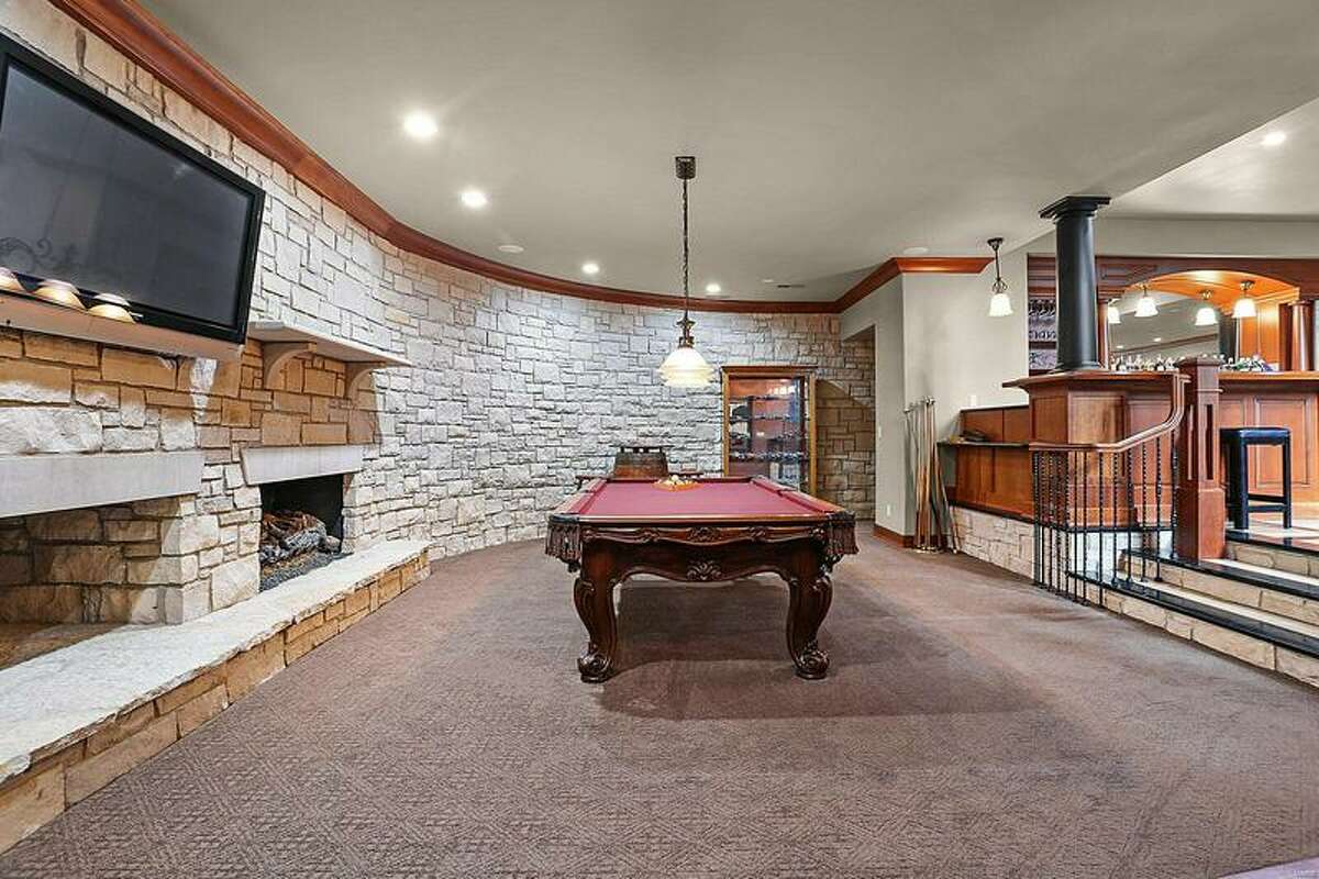 101 Brothers Ln, Edwardsville