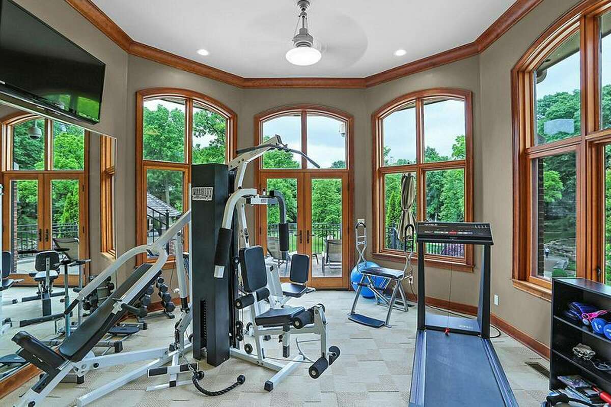 101 Brothers Ln, Edwardsville