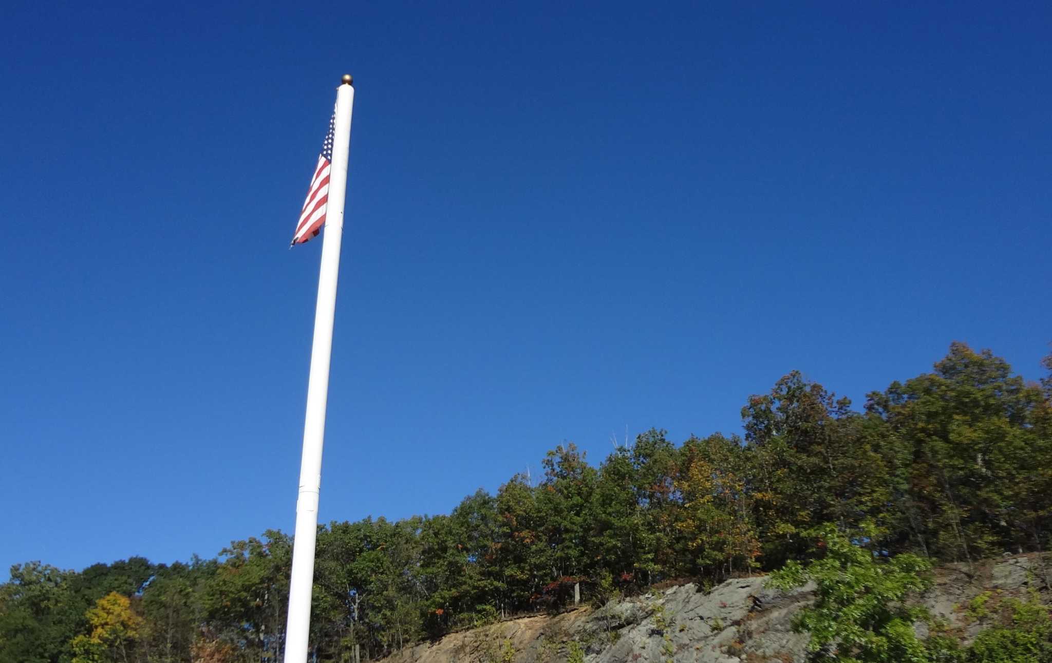 Wilton selectmen approve deal with Verizon for new monopole - Vimarsana News