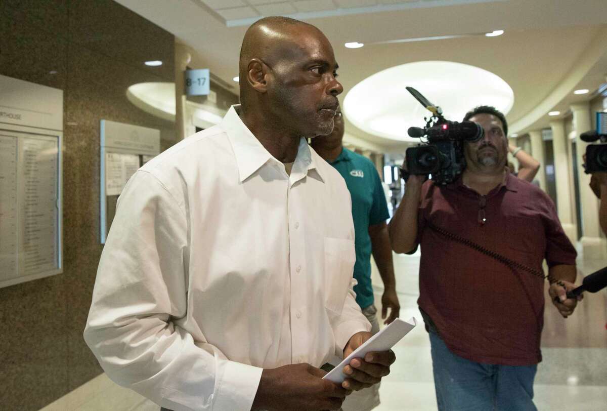 Former Houston Police Department narcotics officer Gerald Goines leaves the courtroom after appearing to Harris County Judge Frank Aguilar on Monday, Aug. 26, 2019, in Houston. 