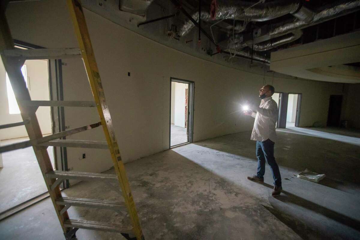 Kevin Munz, chairman of the board of governors for Sacred Oak Medical Center, walks through a new unit under construction at the Clear Lake mental health hospital. The unit would have added 24 beds to the hospital’s capacity, but construction was halted after the state yanked its license last year.