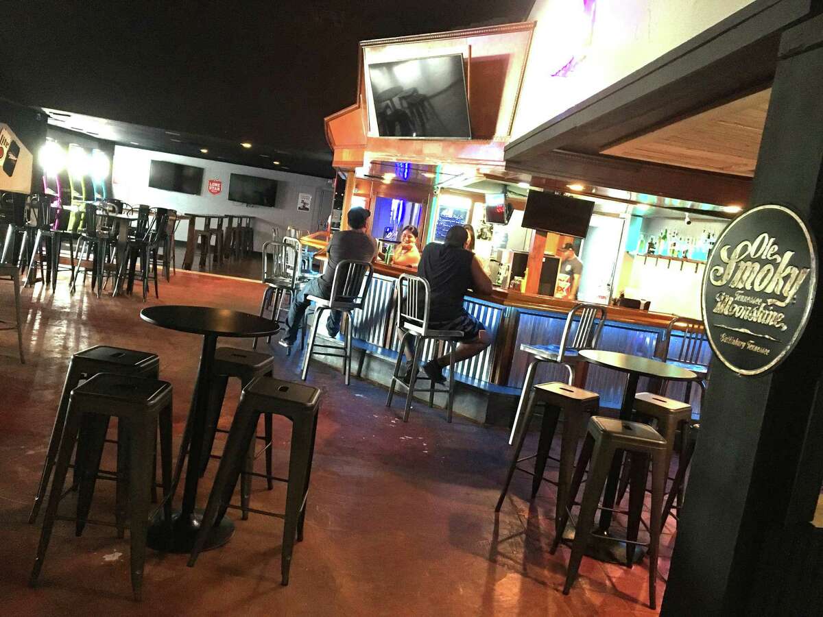 Lucky's Icehouse is a new bar on Loop 410 near Perrin Beitel Road that used to be American Legion Post 529. It features an outdoor patio, music stage and dancing space, as well as a dart room and large bar.