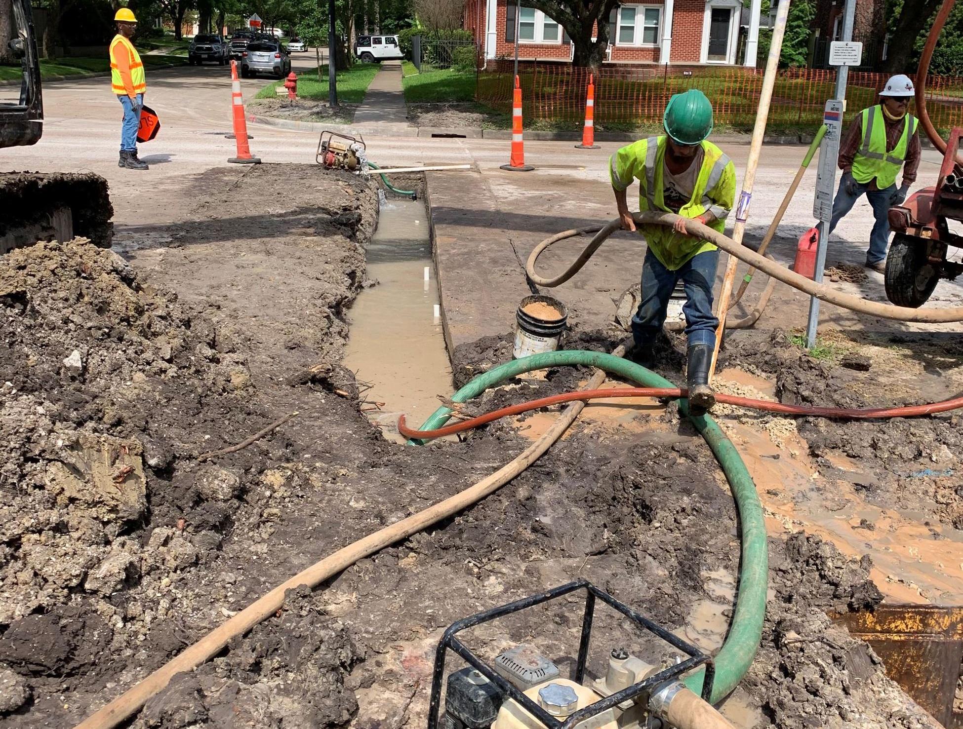 West U installs storm water boxes as part of $35M Buffalo Speedway ...