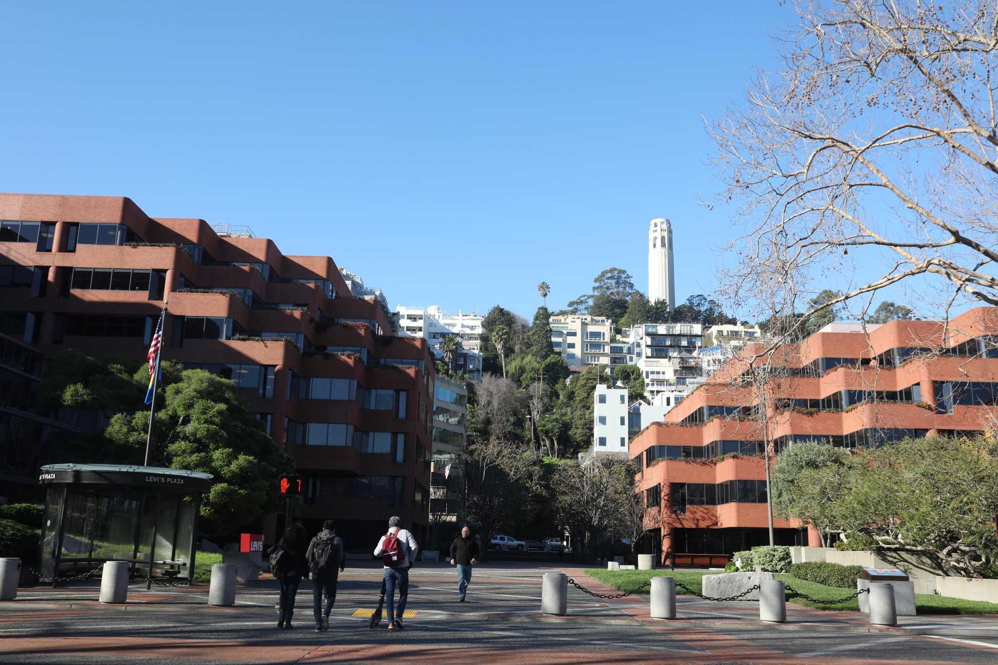 Levi's plaza clearance