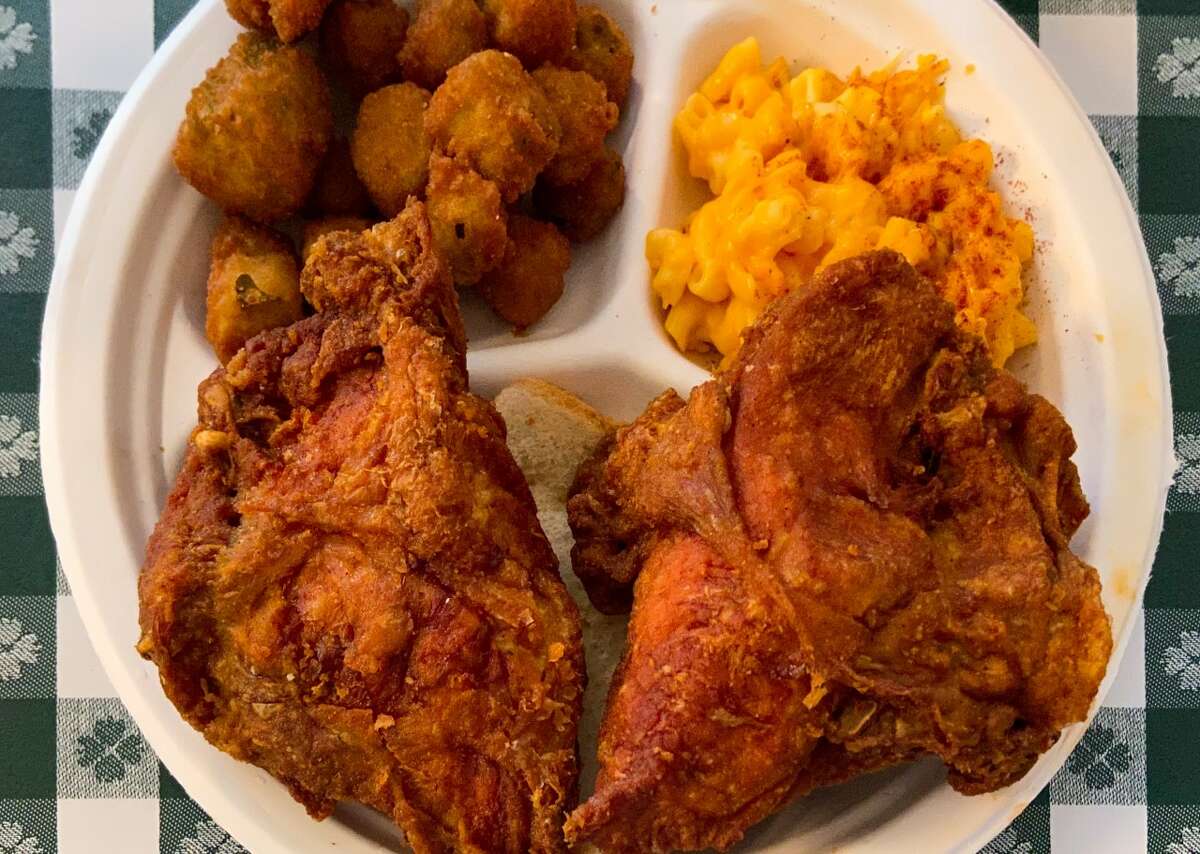 Gus's World Famous Fried Chicken is now open in Southtown at 812 S Alamo Street. 