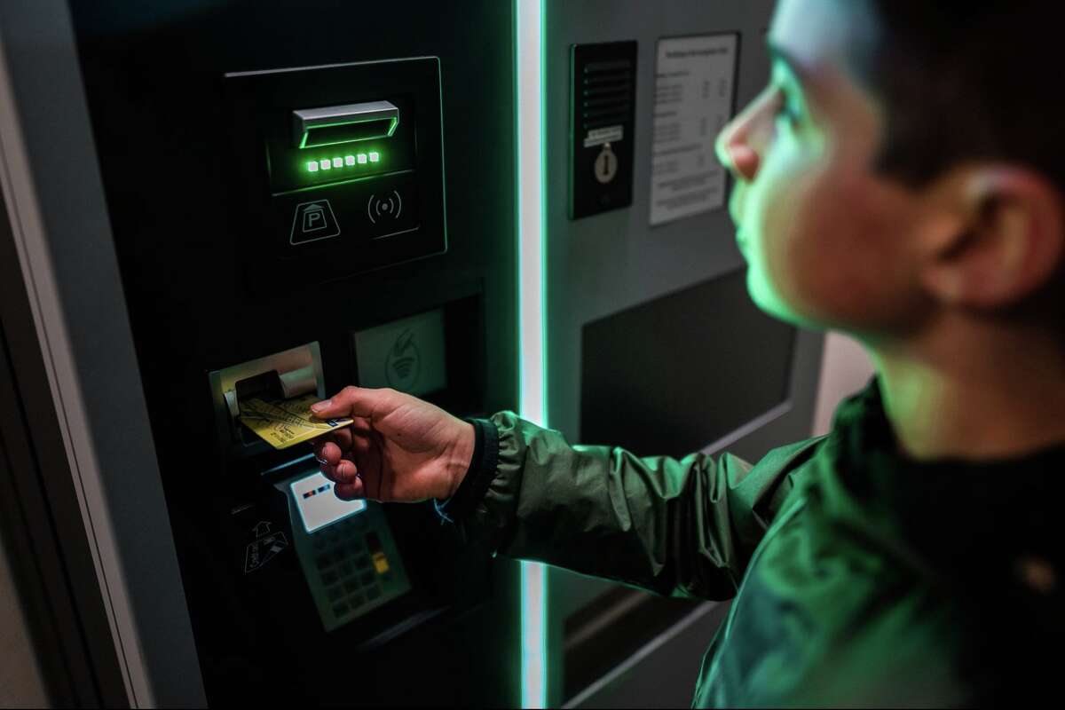 They manage to hack an ATM using just one app