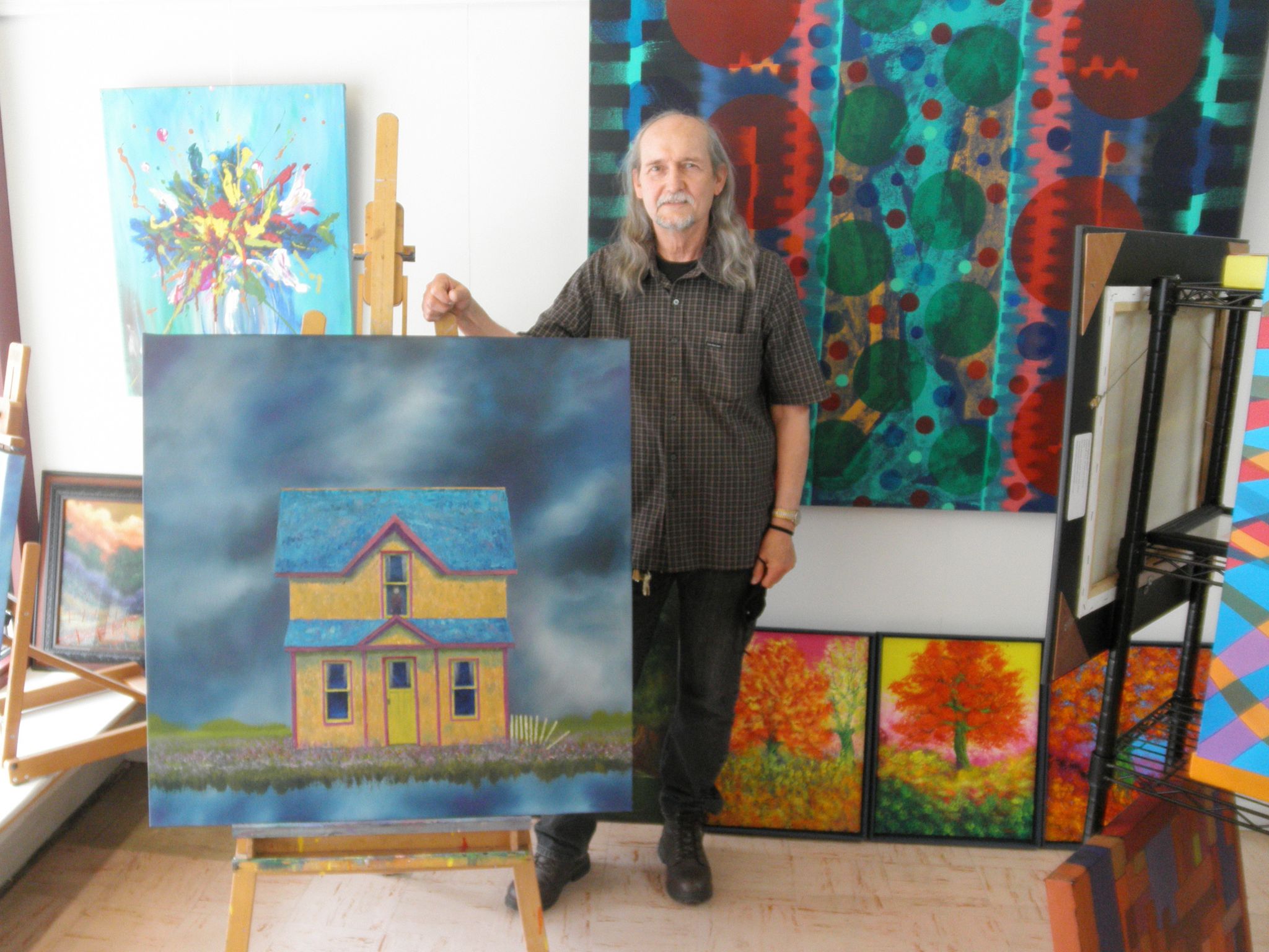 Meet the Manistee artist who started a gallery on River Street - Vimarsana News