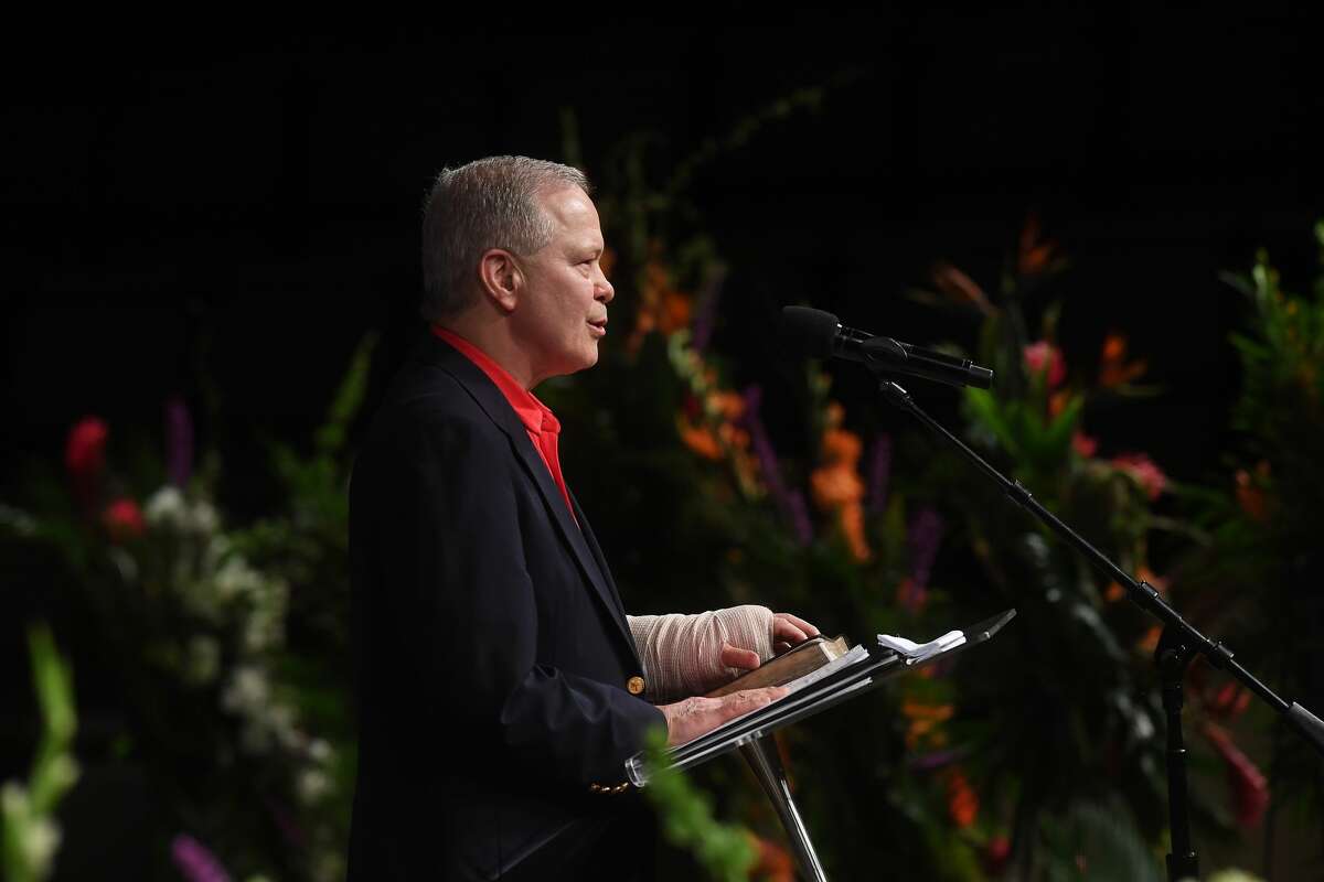 Frank Messina shares his memories with those gathered at the funeral service for W.L. Pate at One City Church Friday. Photo made Friday, June 25, 2021 Kim Brent/The Enterprise