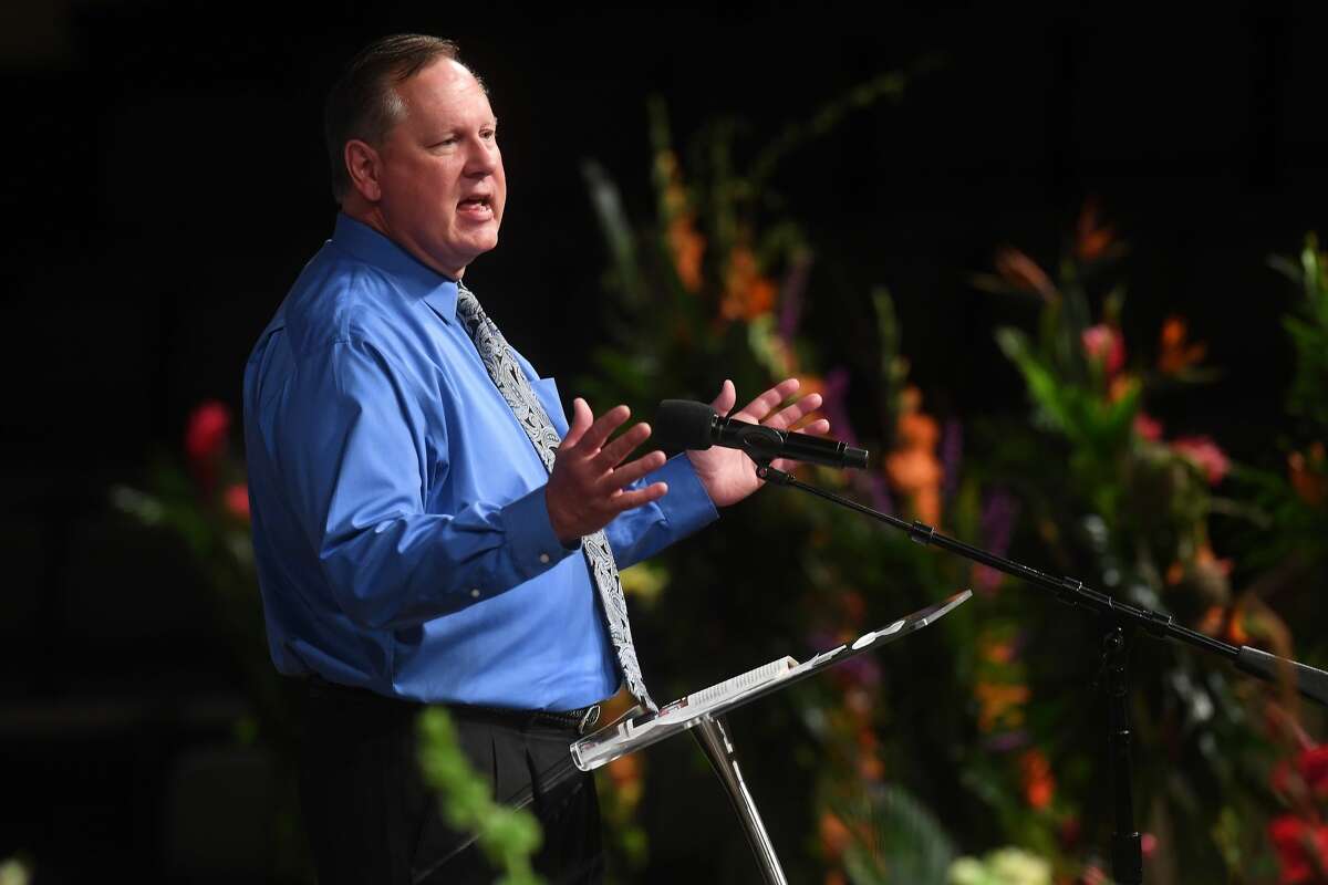 Nephew-in-law Kent Kelso offers remarks during the funeral service for W.L. Pate at One City Church Friday. Photo made Friday, June 25, 2021 Kim Brent/The Enterprise