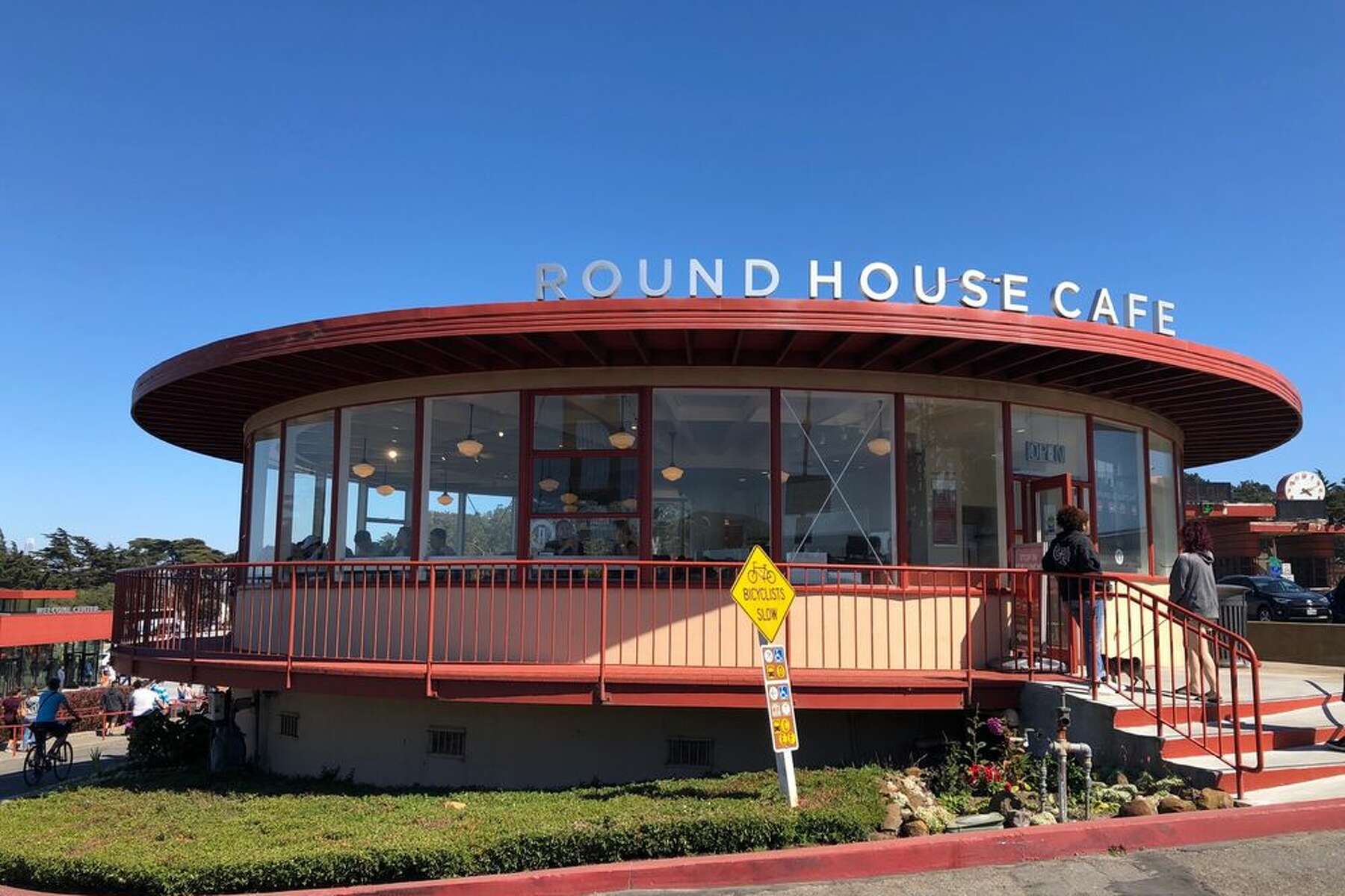 The Sf Golden Gate Bridge S Round House Cafe Will Reopen As An Equator Coffee Shop