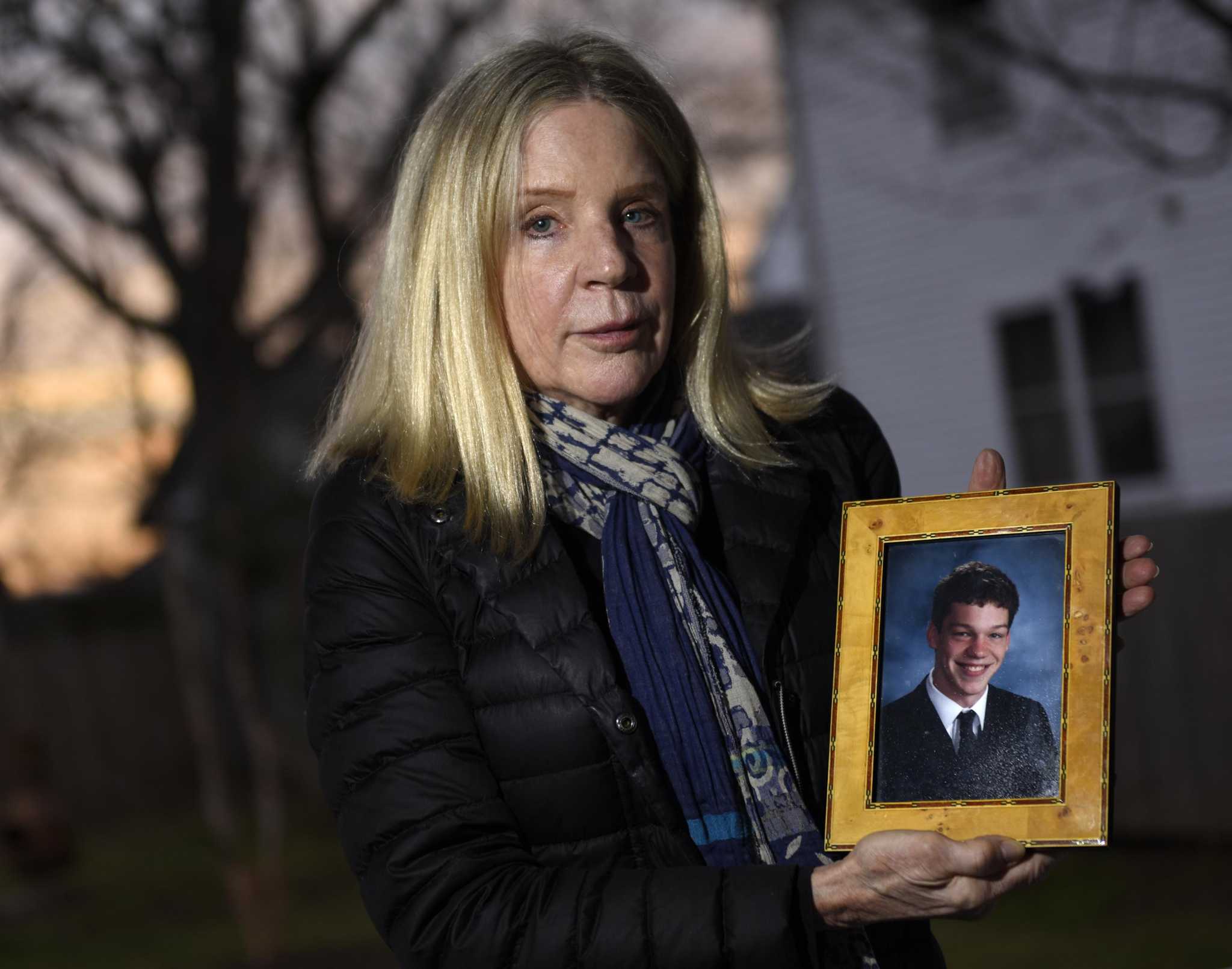 'I'm relieved': Why CT opioid victims' parents support Purdue Pharma settlement - Vimarsana News