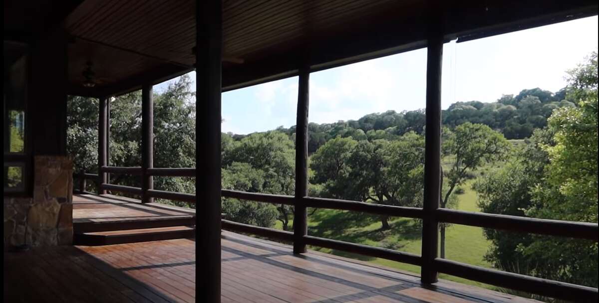 YouTuber Aaryn Williams shares stunning views of her new San Antonio home