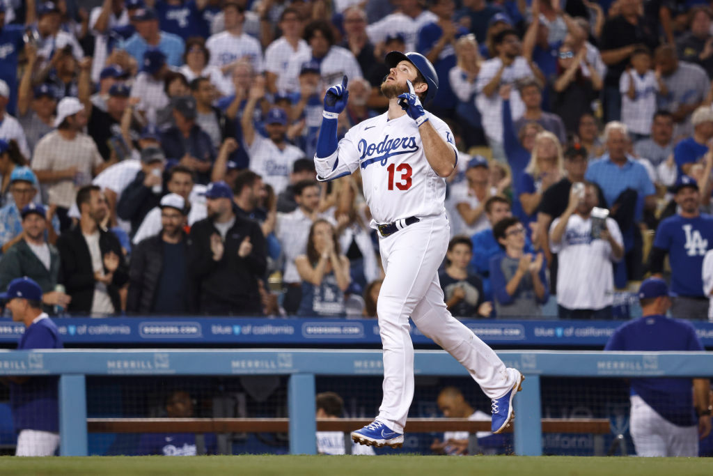 Giants-Dodgers: Max Muncy bobblehead night features a contentious design choice... again Giants-Dodgers: Max Muncy bobblehead night features a contentious design choice... again