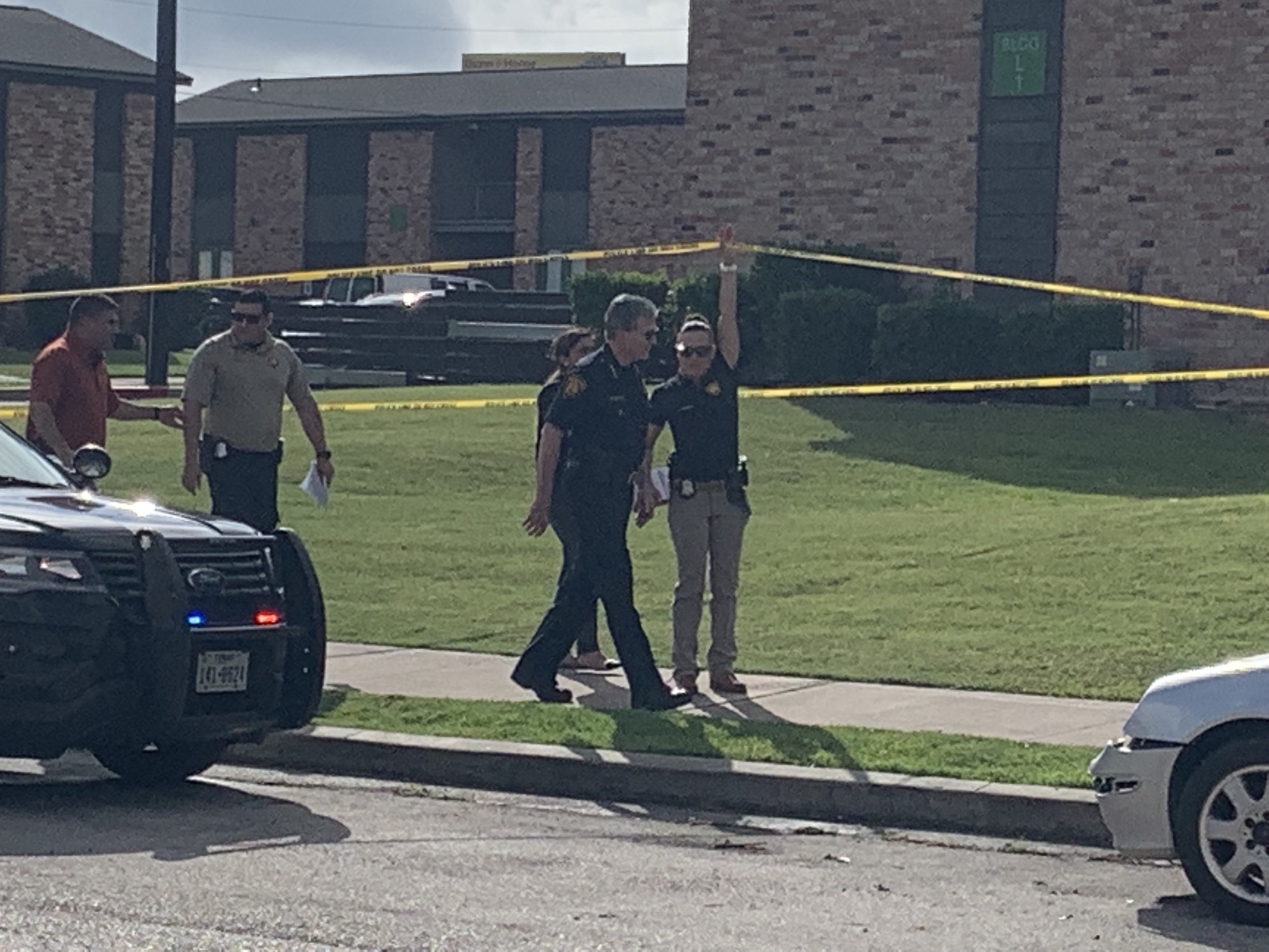 Fatal shooting at North Side apartment complex appears to be targeted ...