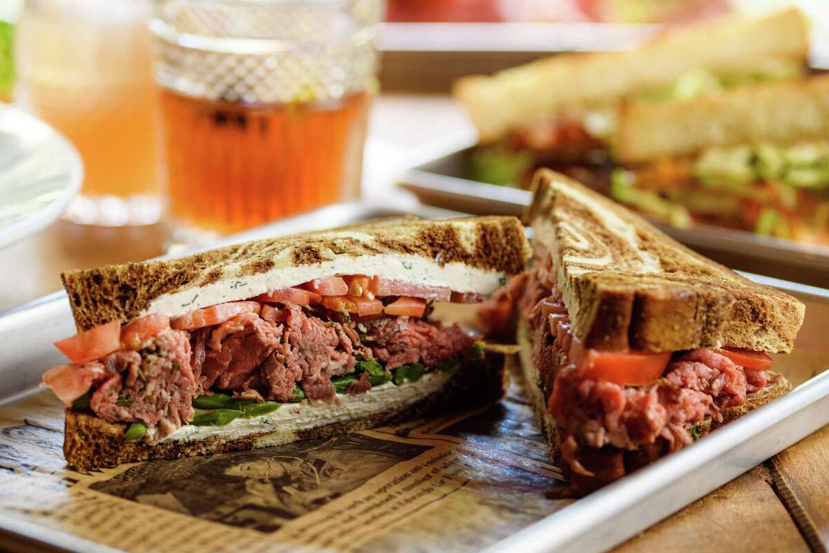 Middletown cupcake shop owners open sandwich spot in town