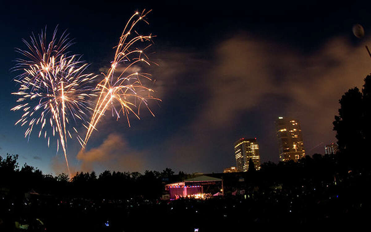 Here's where you can watch Fourth of July fireworks near Seattle