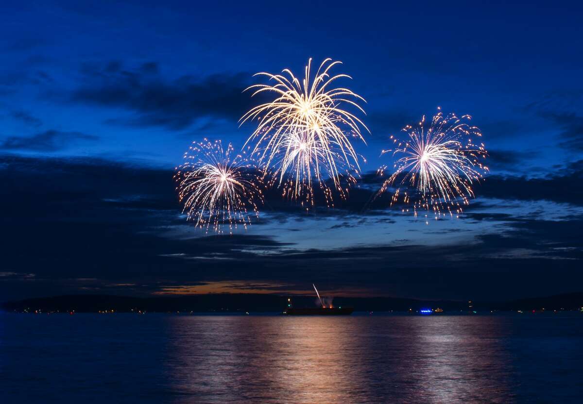 Here's where you can watch Fourth of July fireworks near Seattle