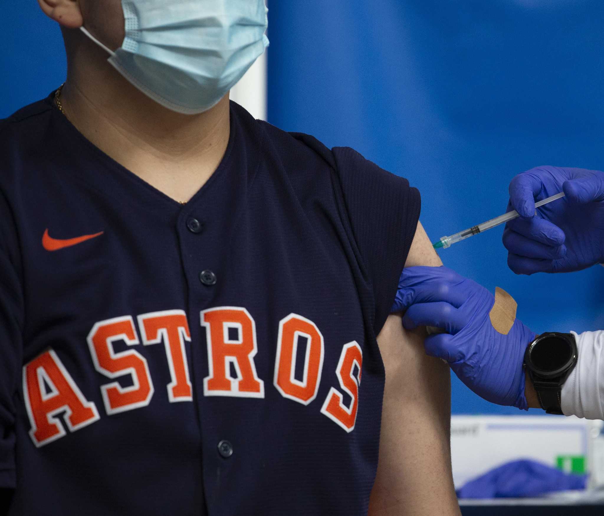 Astros mandate COVID-19 vaccine for non-playing, full-time employees
