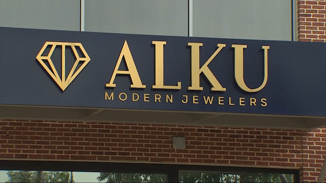 Katy jewelry store owner arrested in Miami, facing federal fraud charges