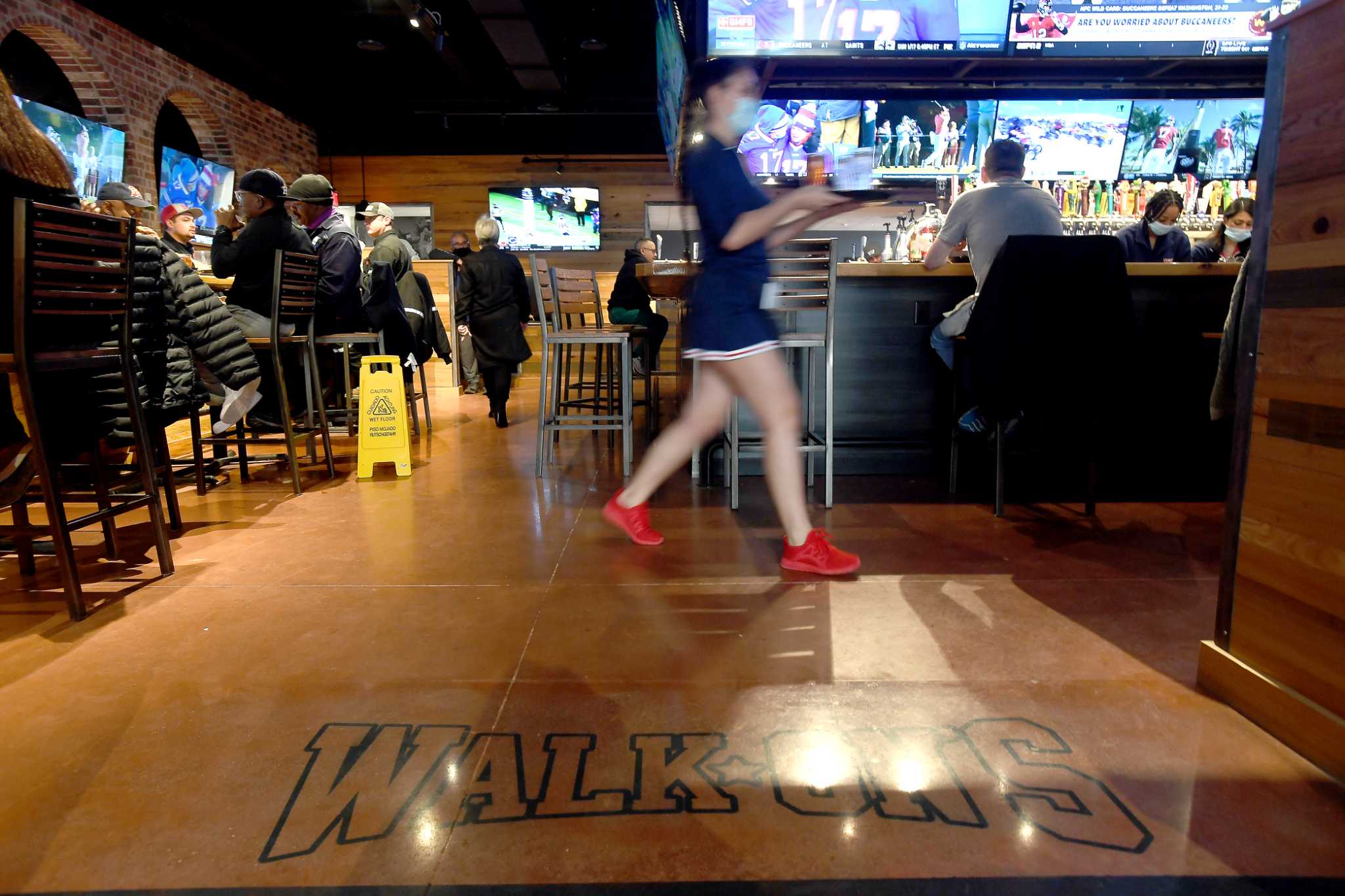 Louisiana's popular WalkOn's sports bar opening in Katy