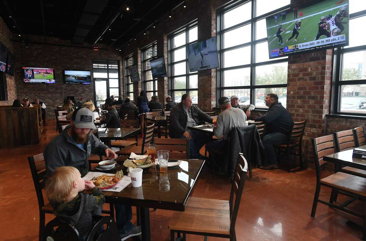 Louisiana's popular WalkOn's sports bar opening in Katy