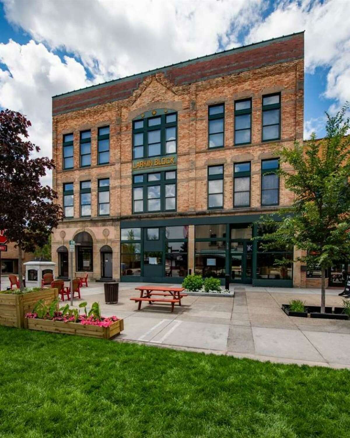 Iconic downtown Midland building listed for 2.9 million