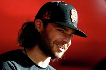 Former Bruins shortstop Brandon Crawford agrees to $3.175-million contract  - Los Angeles Times