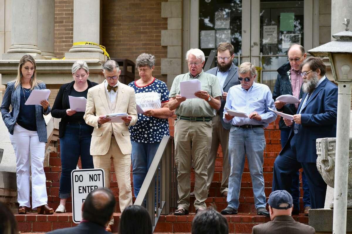 Several local attorneys and citizens - and Mayor Charles Starnes - gathered at the Hale County Courthouse on Friday for the annual reading of the Declaration of Independence in celebration of the Fourth of July.