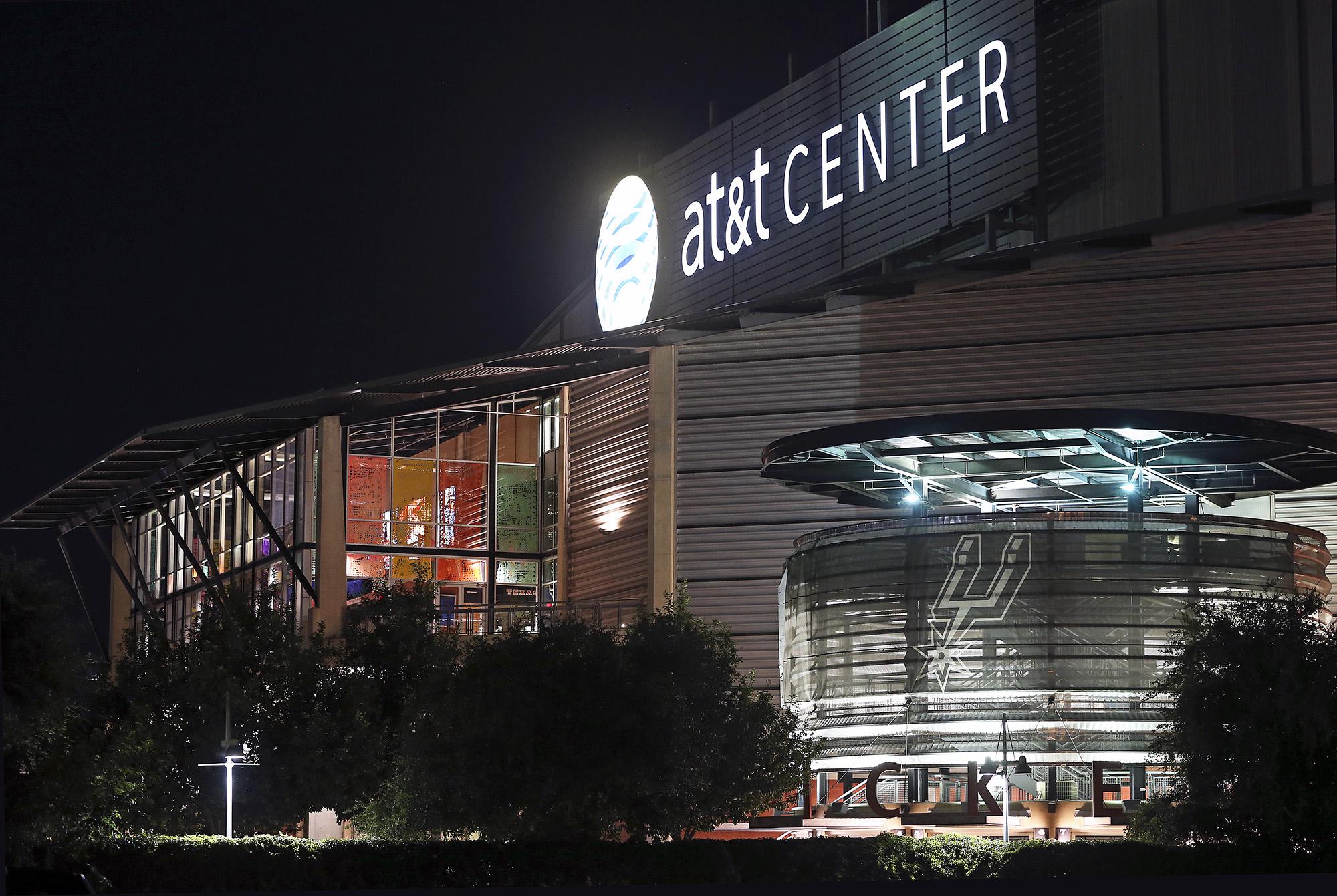 Austin Spurs Light Up The AT&T Center