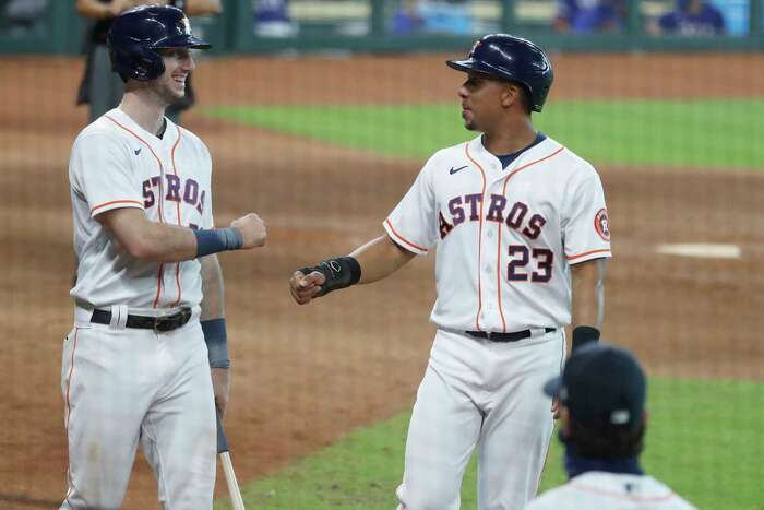 Gurriel scores on error in 10th, Astros sweep Indians 4-3