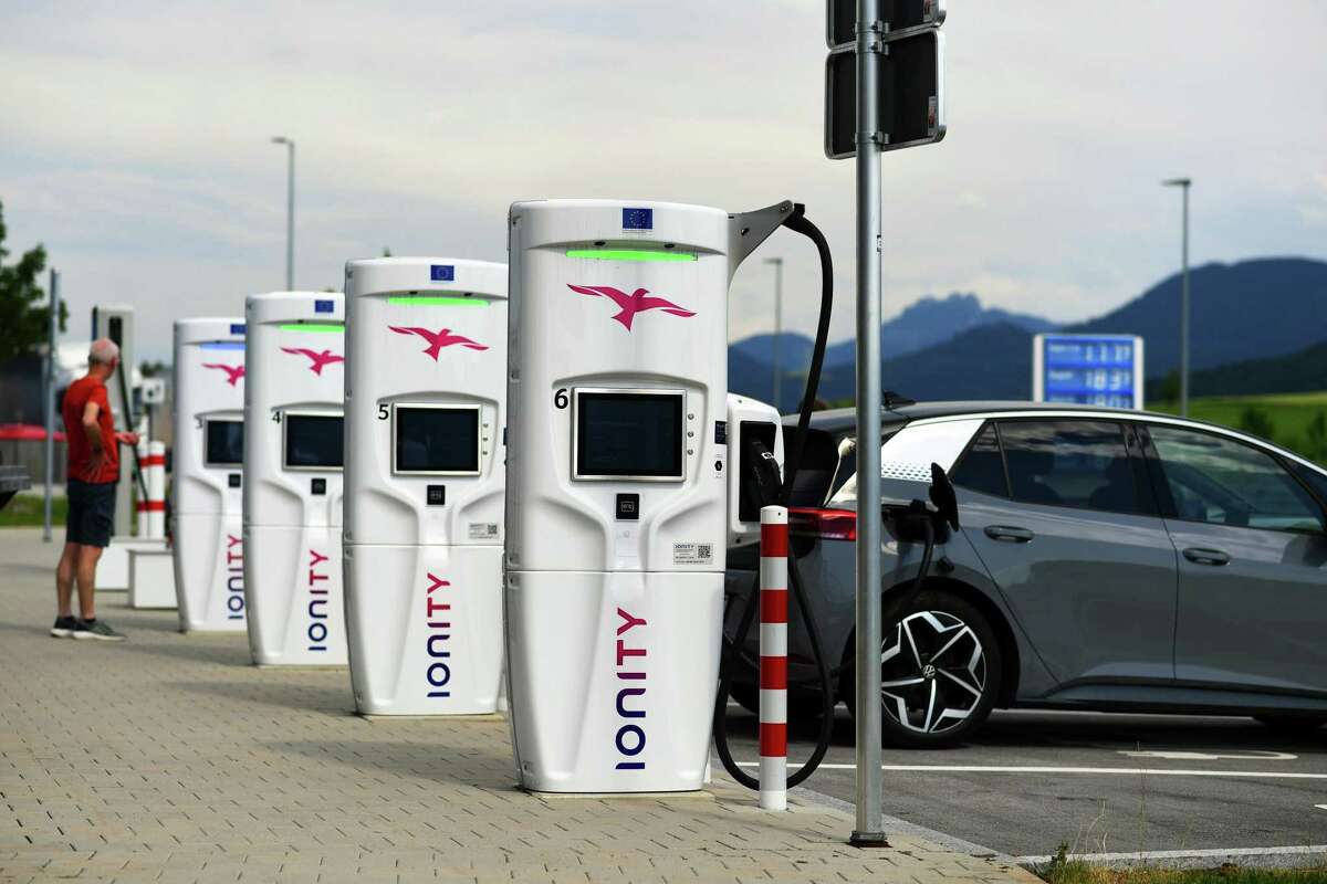 Can Houston area's public charging infrastructure meet EV demand?