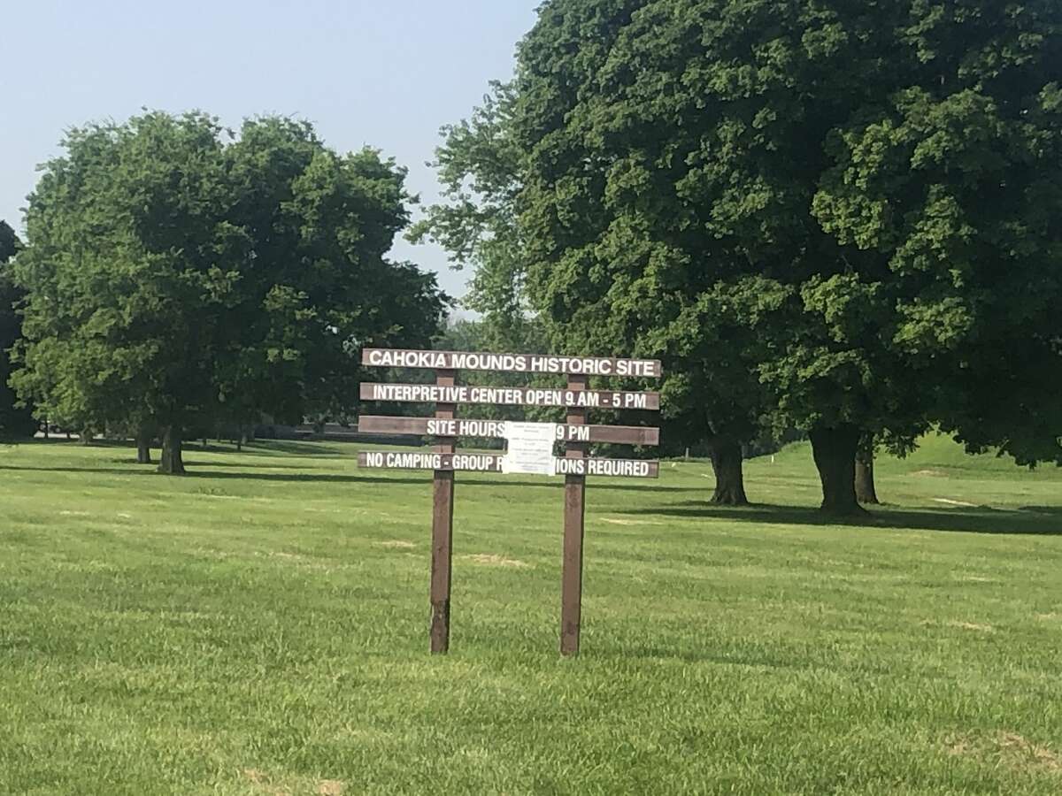 The welcome sign at Cahokia Mounds State Historic Site