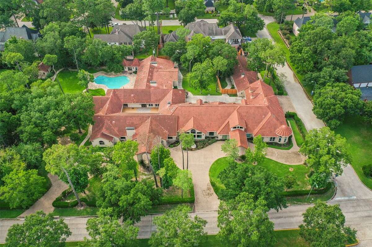 'Like four houses in one' Massive Houstonarea home hits market for 4