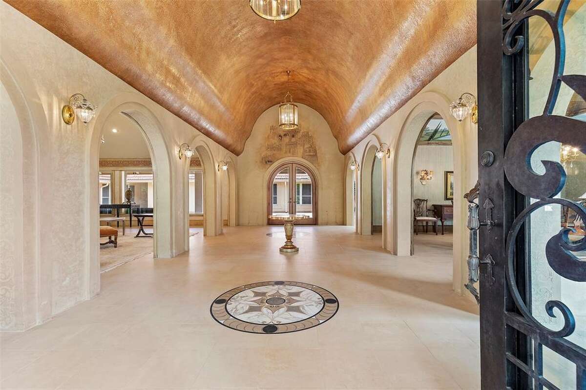 'Like four houses in one' Massive Houstonarea home hits market for 4